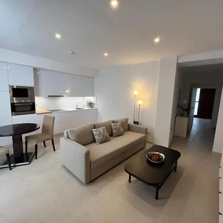 La Canela نيرخا