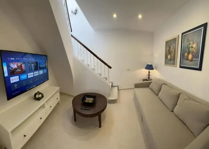 La Canela * نيرخا