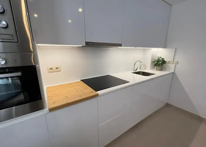 La Canela نيرخا